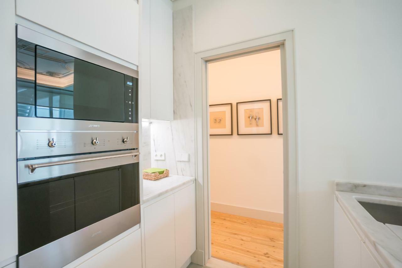 Courtyard & Elegance Apartment Lisbon Luaran gambar