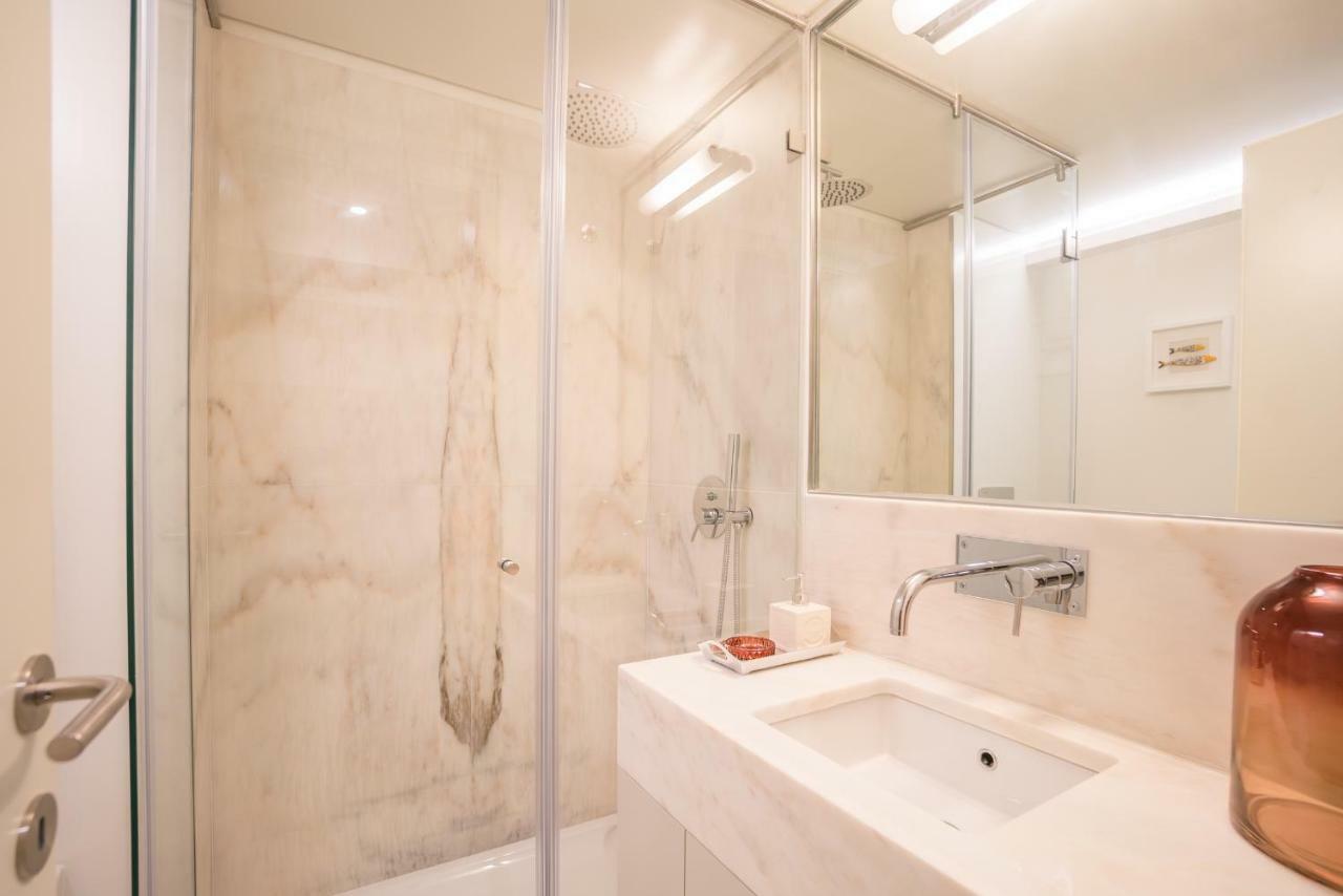 Courtyard & Elegance Apartment Lisbon Luaran gambar