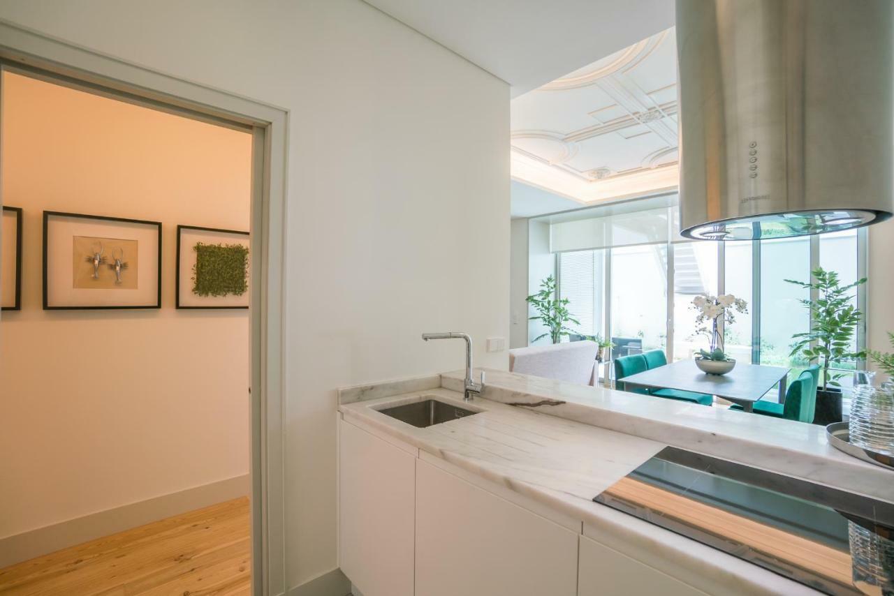 Courtyard & Elegance Apartment Lisbon Luaran gambar
