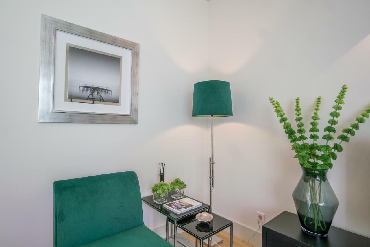 Courtyard & Elegance Apartment Lisbon Luaran gambar